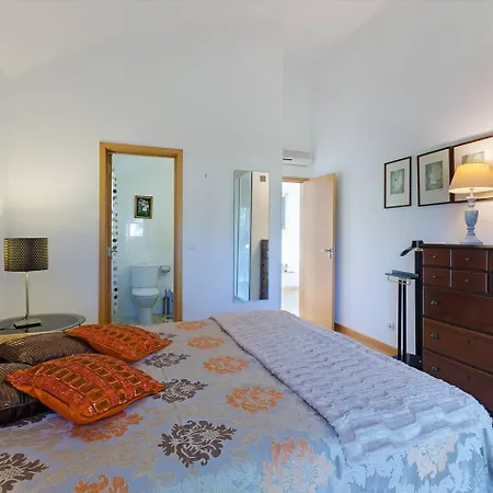 Fantastiva Com 5 Quartos E Piscina Villa *