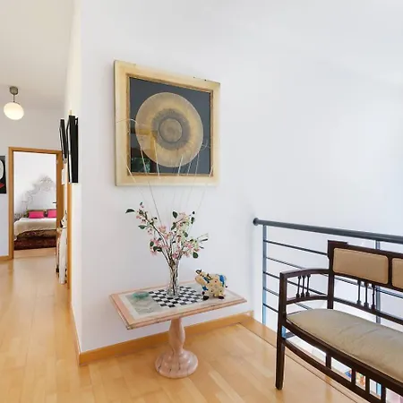 Fantastiva Com 5 Quartos E Piscina *