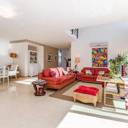 Villa Fantastiva Com 5 Quartos E Piscina *