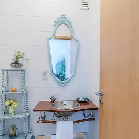 Fantastiva Com 5 Quartos E Piscina *